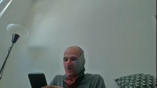 Scarf guy's Live Cam