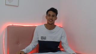 Apolo_Greenfield's Live Cam